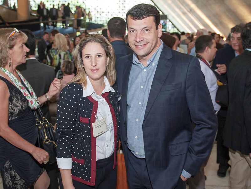 Prefeito Manu e primeira dama Ana Paula presentes no encontro em São Paulo. Foto: Evandro Ananias.