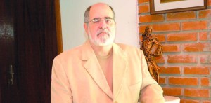 Maestro Antonio Carlos Neves Campos