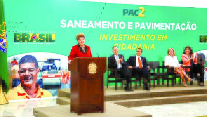 Dilma anuncia o PAC.