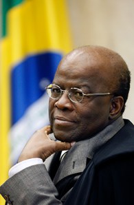 Min. Joaquim Barbosa.