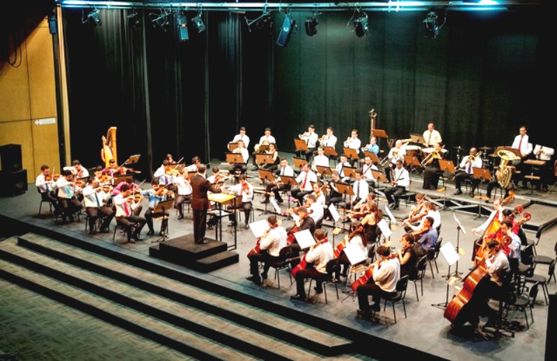 ORQUESTRA SINFONICA (1)