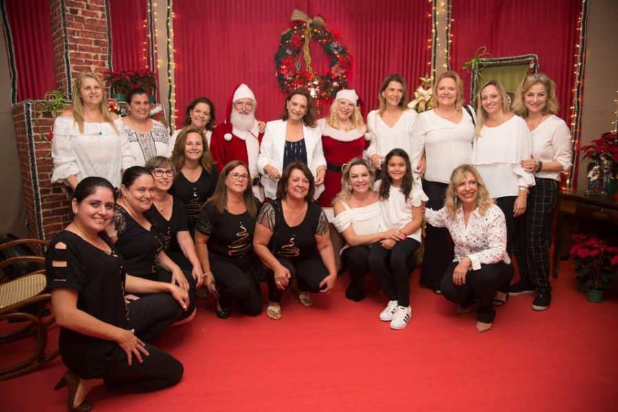 Integrantes do Fundo Social na inauguração do Natal Encantado. 2019 (1)